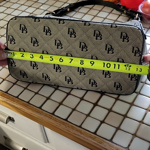 Dooney & Bourke purse - Picture 5 of 7